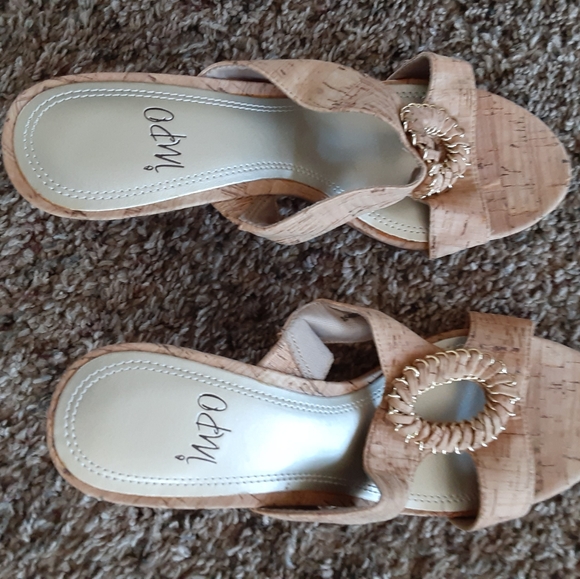 Shoes - Picture 1 of 2